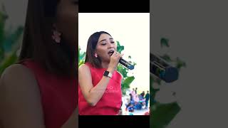 Download lagu Difarina goyang dari bawah #shorts mp3