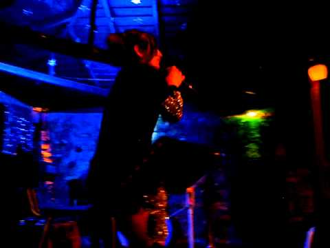 Hande AK - Vazgeçtim