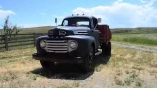 preview picture of video 'SOLD: 1949 Vintage Ford F5 Flatbed Dually'