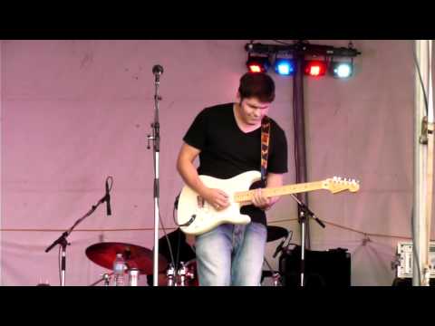 Andre & the J-Tones - SRV Stevie Ray Vaughn Tribute - Ribfest Burlington Ontario 2011 - Qnexion