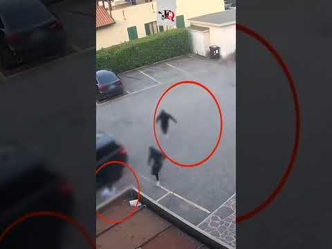 Sparò alle gambe di due giovani, arrestato il rapper Shiva