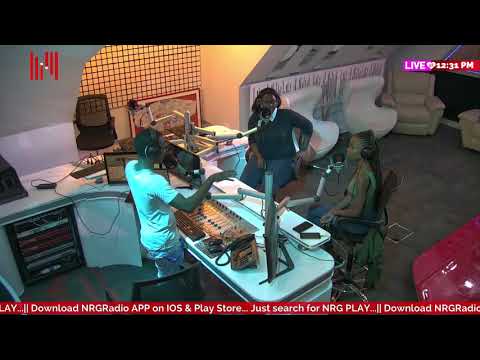 Suzziah Serves Us Wine On A Wednesday. #NRGAMShow