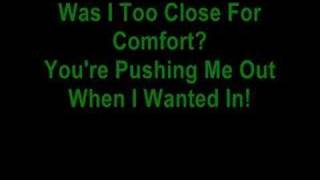 Too Close For Comfort - McFLY - Lyrics