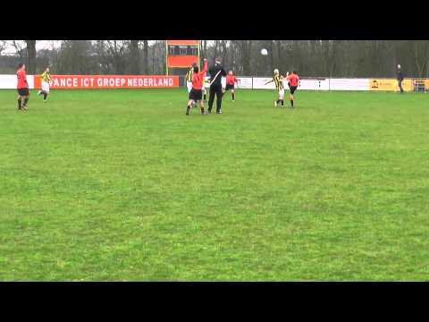 11 april 2015 SCH D1 - VV De Meern D3 com 4-1 Kopbal Sem