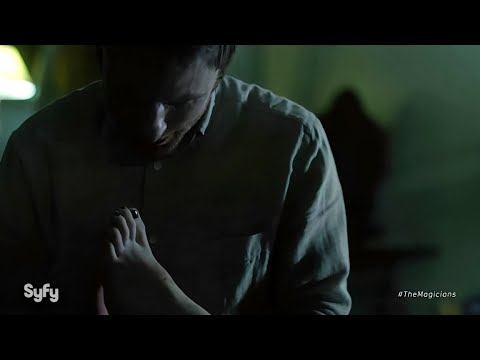 Kacey Rohl Foot Scene – Intense Moment in The Magicians (S02E03)