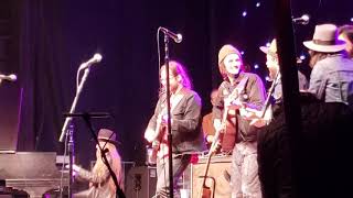 Nathaniel Rateliff dancing on stage during Lukas Nelson performance at the Luck Reunion 3/14/2019