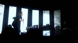 Najwa - Following the Dolphins (Directo @ Teatro Lara, Madrid 13/11/2012)