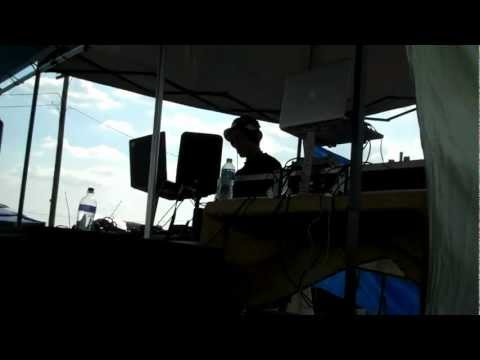dj Carlitoz The Maestro ( live electronics, freeform festival)