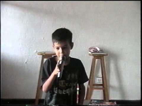 SANTIAGO CRUZ CANTANDO