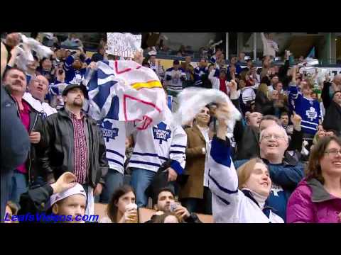 Blackhawks @ Maple Leafs - Joffrey Lupul Scores - 110305