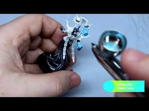 Blue and white Necron Chronomancer