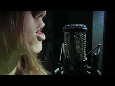 Meri feat. Luca Guerrieri - Show Me Love (Official Video)