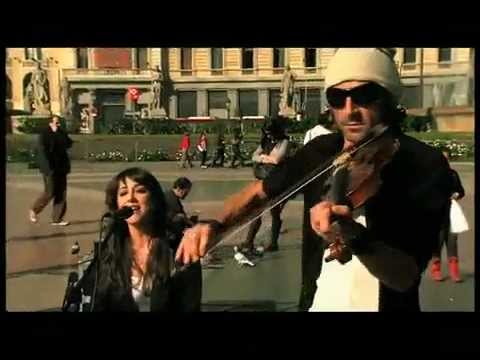 Tenia Tanto Que Darte - Nena Daconte (Playing For Change)