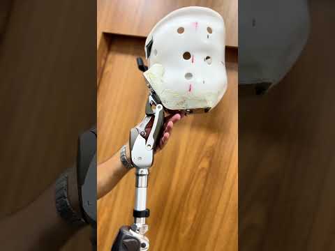 OLHA ESSA PRÓTESE DE PERNA COMPLETA!