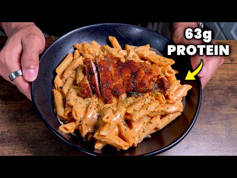 I Made Creamy Alfredo Pasta With 63g of Protein