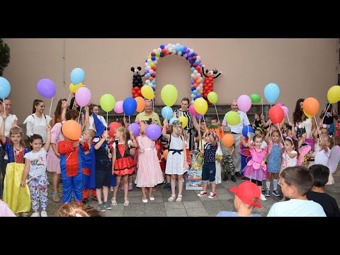 DEČIJE KULTURNO LETO 2021 - DEFILE POD MASKAMA U PEĆINCIMA