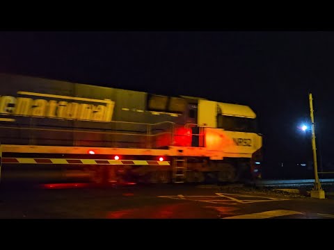 5MA5 PN "Linfox Express #3" (NR92, NR57), Melbourne to Adelaide, 2150, 17/10/24, Ararat West VIC