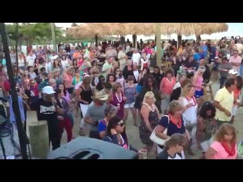 Audience Shake-a-Leg ! - MIKE HINES and THE LOOK - Paradise LIVE ! -Beach Stage