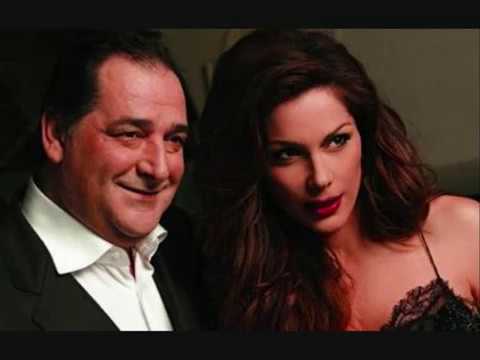 Δέσποινα Βάνδη & Βασίλης Καρράς - Αχάριστη κι Αλήτισσα