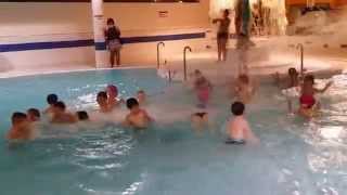 preview picture of video 'La piscine de Canteleu CENTRE AQUATIQUE AQUALOUP'