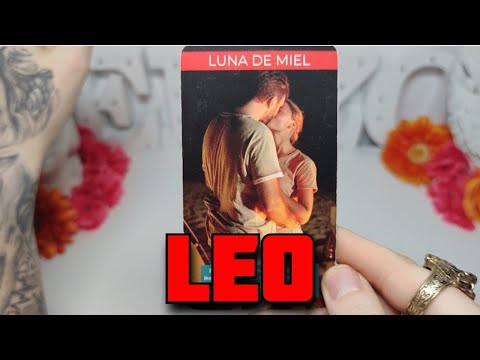 LEO ♌️ SOMEONE FELL IN LOVE WITH YOU 👀🔥 AND DOESN'T UNDERSTAND WHY 😭 HOROSCOPE #LEO TODAY LOVE TAROT