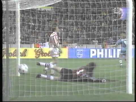 1994 (November 26) PSV Eindhoven 4 -Feyenoord 1 (Dutch Eredivisie)