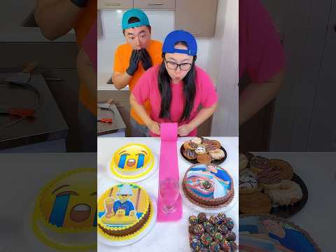 Chocolate cakes vs yellow cakes ice cream challenge!???? #benazelart #funny by Ethan Funny Family