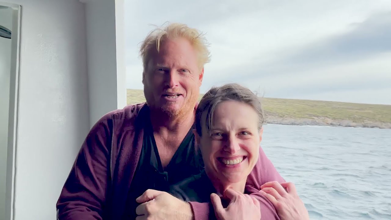 Promotional Video - Rodney Fox Shark Expeditions facade placeholder