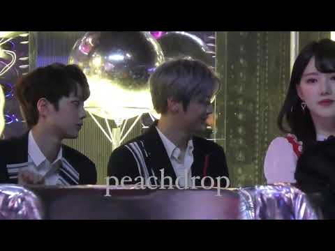 WANNA ONE REACTION TO TWICE MMA 2017 (HD)