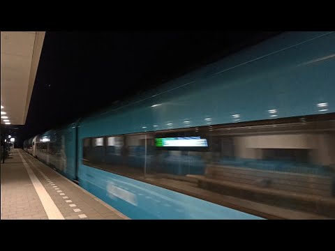 WINK+WINK zoeven met 120 km/h door Zuidhorn, als RE1 Leeuwarden! // Coupled WINKs at 75 mph, 22-6-22