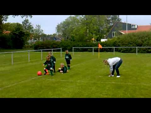 Hollandia T Kabouters strijden tegen moeders - 2