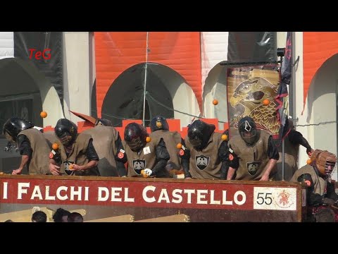 Battaglia arance in piazza Ottinetti - 23 febbraio - Carnevale Ivrea 2020