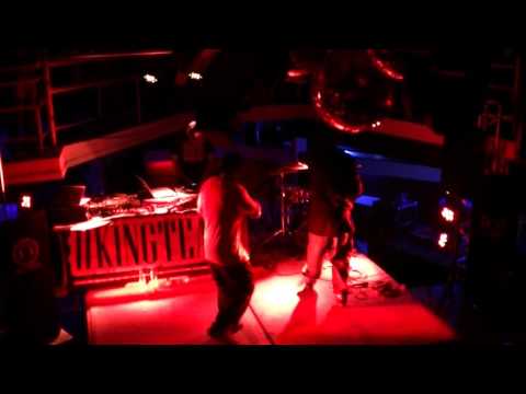 FREEBUR FEST2 - LINYERAS CRU (2015)