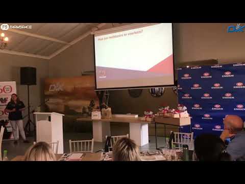 Ashley van Voermol gesels oor prolapse en die afronding van skape by OVK Vroueboeredag 2022.