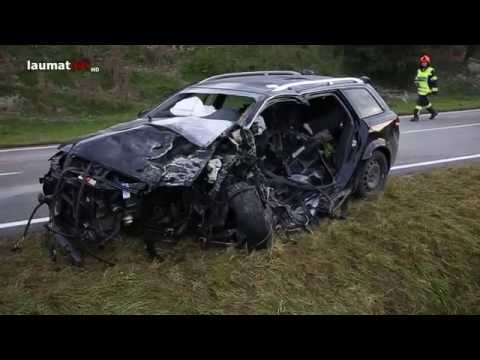 Frontalcrash auf der Innviertler Straße in Zell an der Pram fordert zwei Schwerverletzte