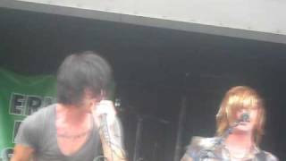 Kids In Love - Red Car Wire