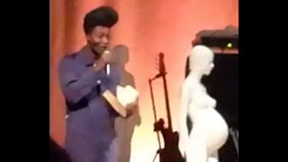 Benjamin Clementine reads Oscar Wilde. Reminds you of Trump!!