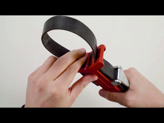 Video Teaser für KS TOOLS 114.0160 Gurtrohrzange, Ø 160mm (Unboxing)