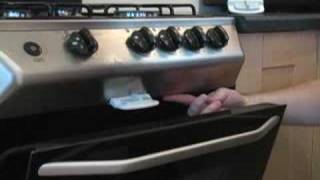 Safety 1st Oven Front Lock
