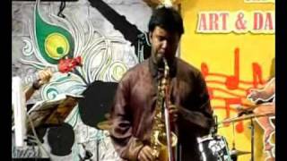 Ghatam Suresh's Clay-N-Drum India 2.wmv