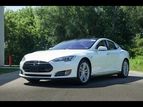 2014 Tesla Model S (CC-1527339) for sale in Kentwood, Michigan