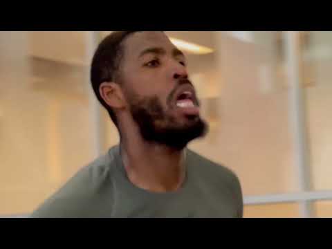 Jason thompson makes it look easy at Coach Tone Runs