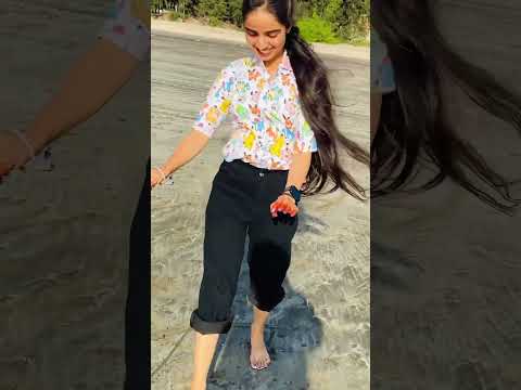 Mumbai #ayushi #travel #beachlife #beach#mumbaidairies