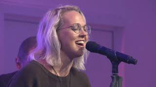 Stefanie Heinzmann: &quot;Mean Man&quot; bei der Preisverleihung zum Grimme Online Award 2018