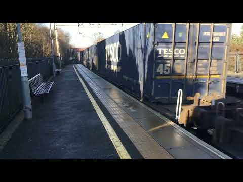 66424 working 4E49 daventry to Doncaster iport and a 390 from Birmingham new street to London Euston