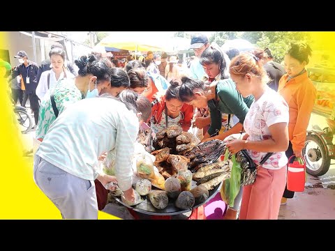 20 Minutes busy sell activity review in front of Garment factory