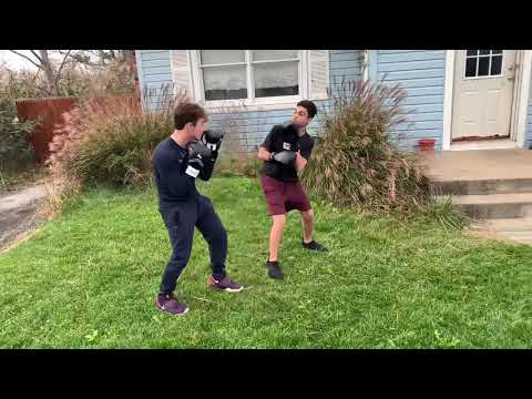 Boxing Prodigy vs D2 Wrestler Boxing Match(Ends in KO)