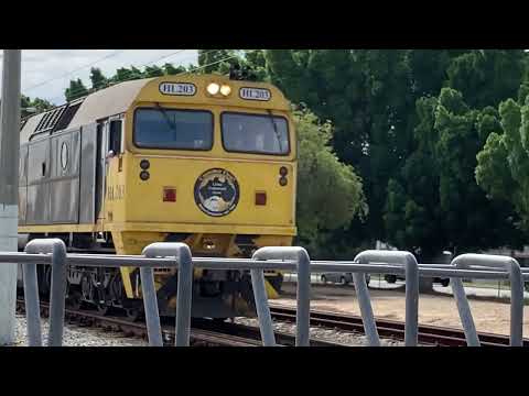 HL203 on its way to UGL