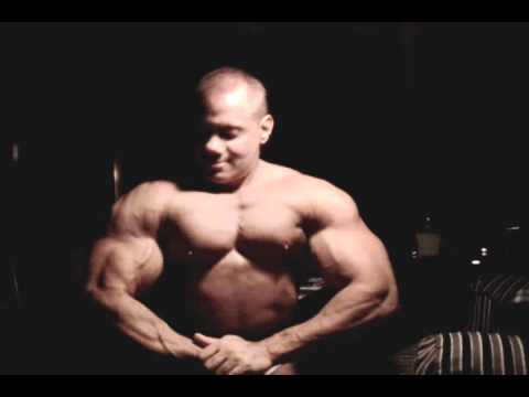 MyMuscleVideo Me Flexing