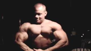 MyMuscleVideo   Me Flexing